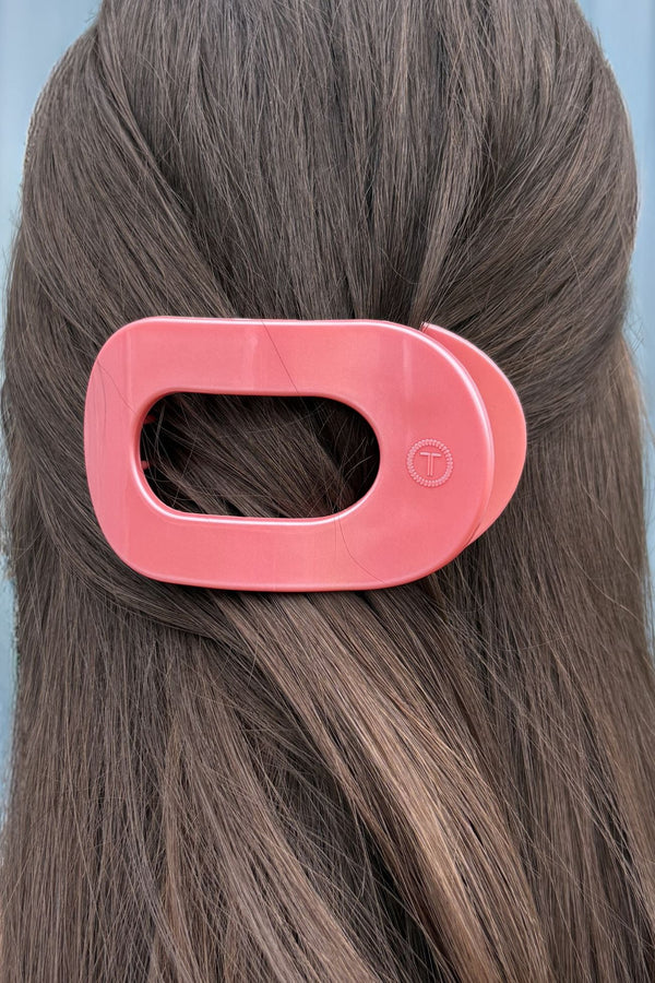 Calming Coral Flat Round Clip