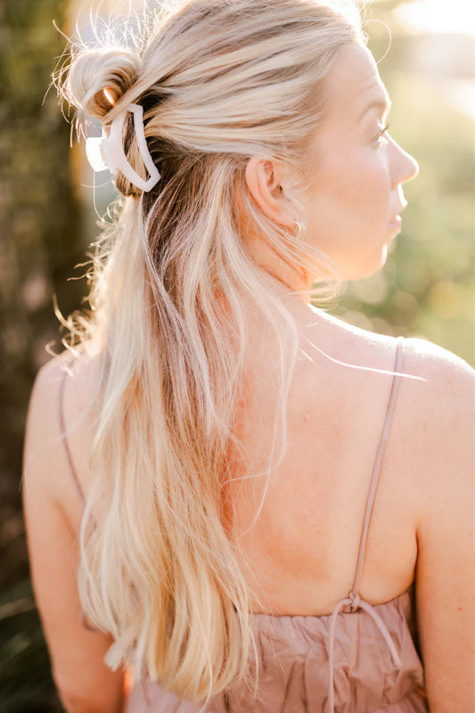 Coconut White Small Open Clip